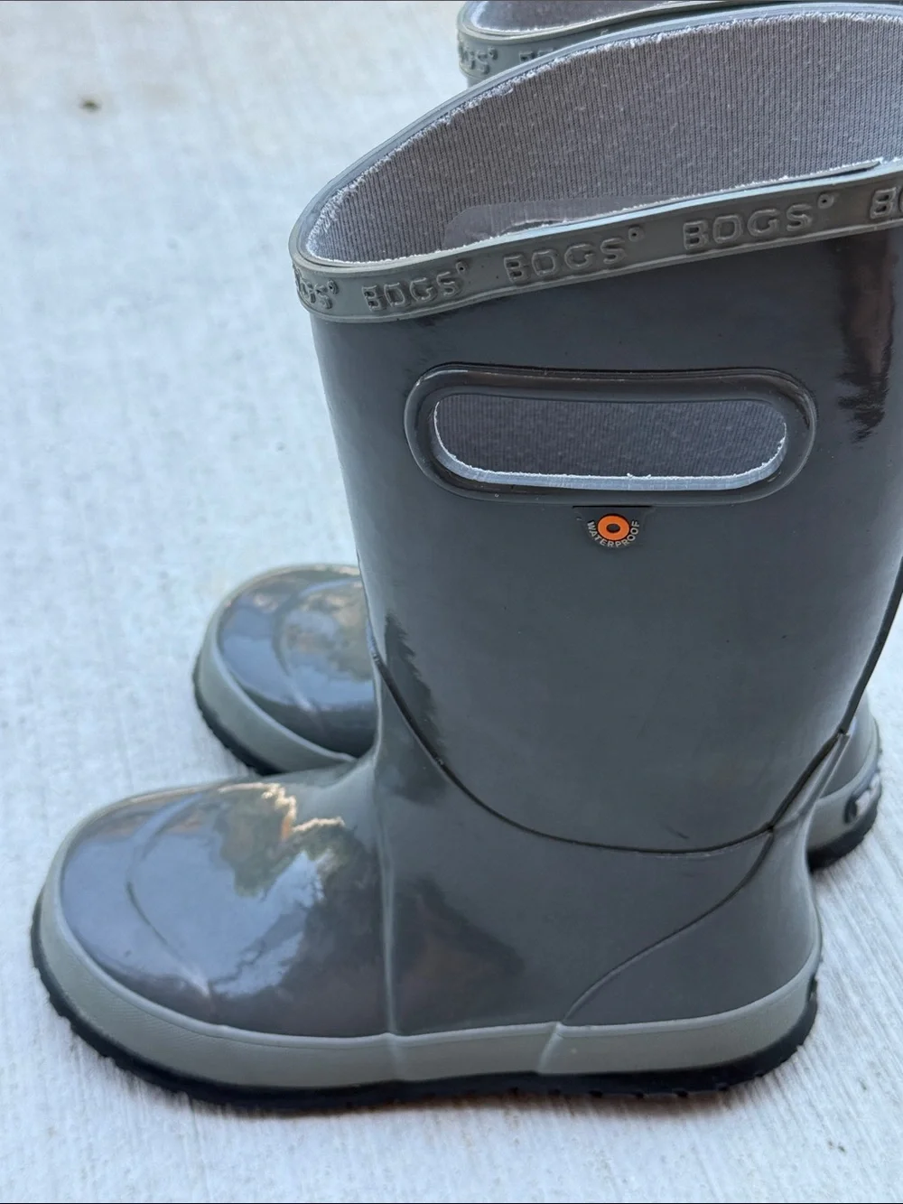 BOGS Kid's Classic High Handle Gray Waterproof Rainboots Pull On Kids US Size 13